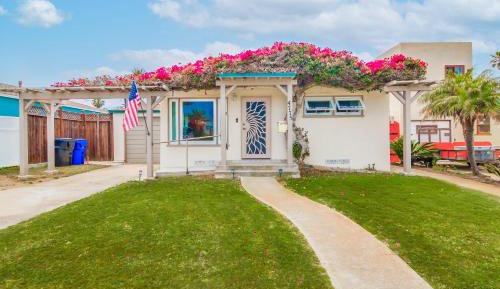 One-Bedroom Holiday Home