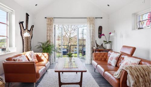 Three-Bedroom Holiday Home 