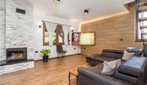 Three-Bedroom Vacation Home 