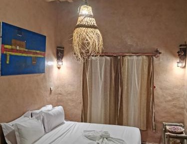 Deluxe Room (2 Adults + 1 Child)