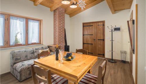 One-Bedroom Holiday Home
