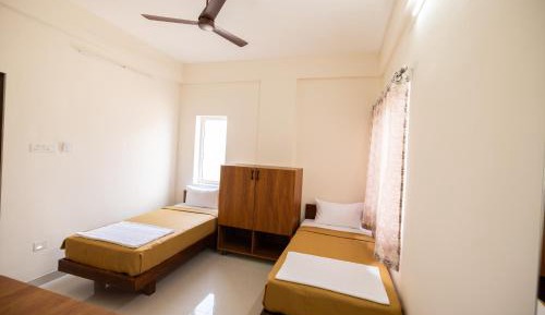 Deluxe Double Room (2 Adults + 1 Child)