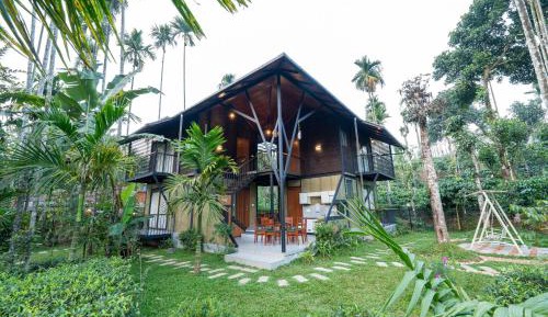 Deluxe Double Room (2 Adults + 1 Child)