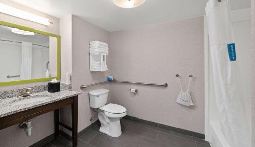 Queen Room with Two Queen Beds - Mobility Accessible