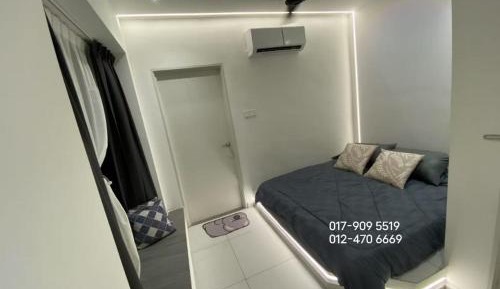 Standard Queen Room
