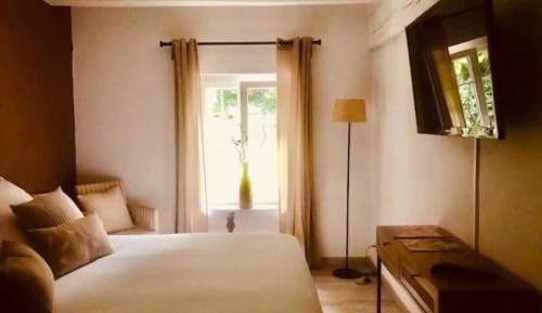 Suite with Garden View