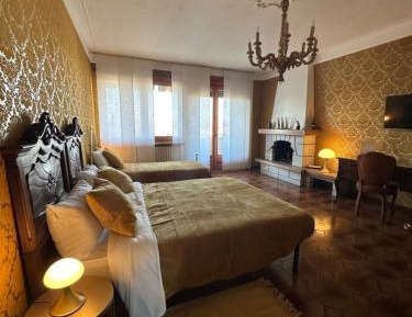 Deluxe Double Room with Extra Bed