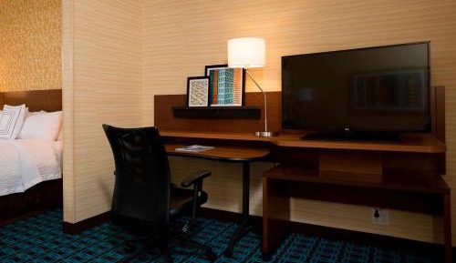 King Suite with Sofa Bed - Hearing Accessible