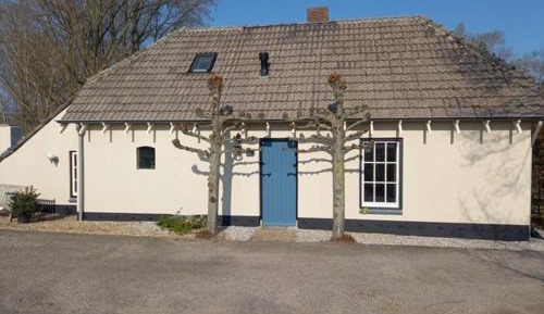 Villa with Garden View