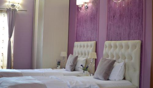 Family Room (2 Adults + 2 Children)