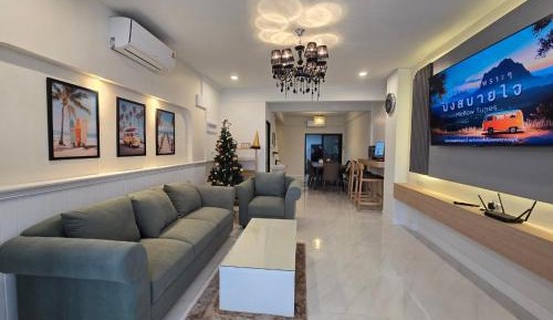 Three-Bedroom Townhouse