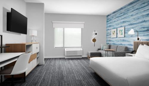 King Studio with Sofa Bed