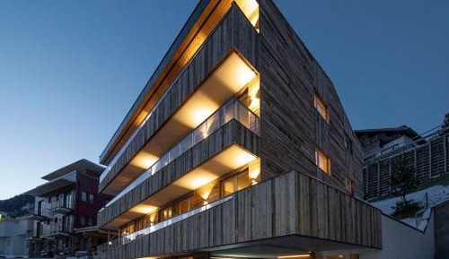 Four-Bedroom Luxury Apartment