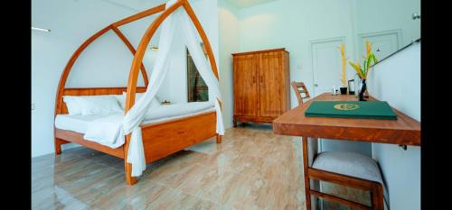 King Room with Lake View