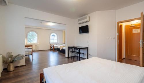 Premium Quadruple Room