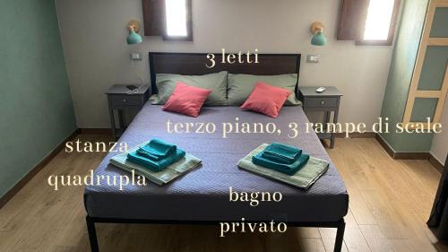 Quadruple Room with Private Bathroom
