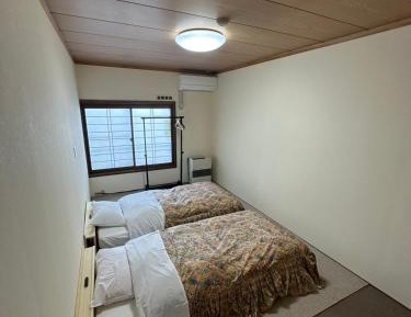 Twin Room with Shared Toilet