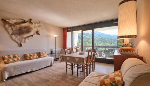 Superior One-Bedroom Apartment with Balcony