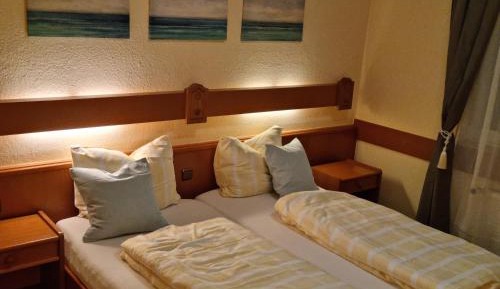 Twin Room with Private Bathroom