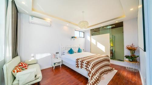 Double or Twin Room with Bathroom