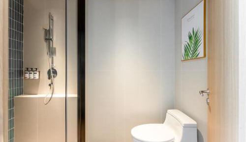 King Room with Side Sea View - Non-Smoking