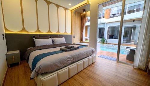 King Room with Pool View