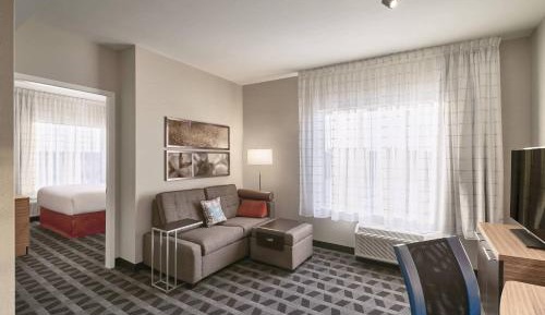 1 Bedroom Suite, 1 Queen, Sofa bed, City view