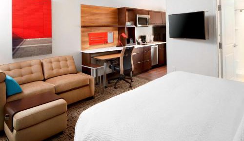 King Studio with Sofa Bed