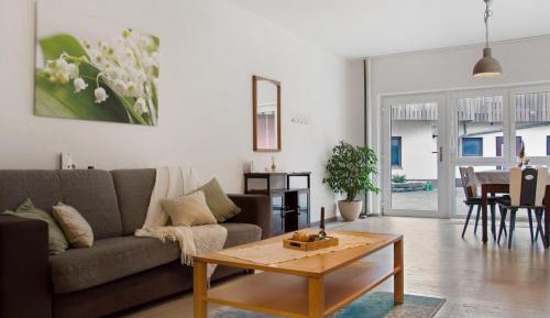 Superior One-Bedroom Apartment