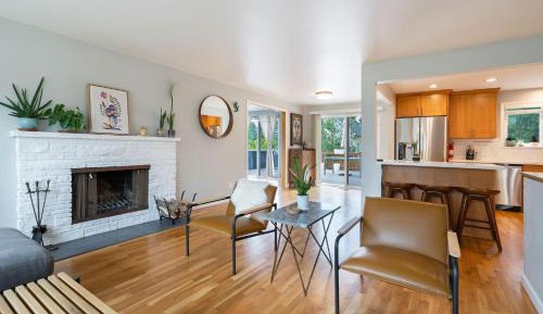 Three-Bedroom Holiday Home 