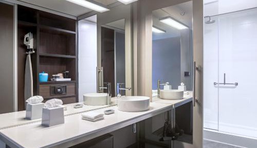 Aloft, Guest room, 2 Twin/Single Bed(s), City view