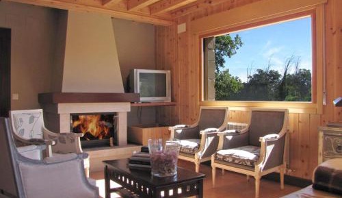 Three-Bedroom Superior Apartment