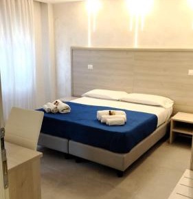 Superior Deluxe Double or Twin Room 