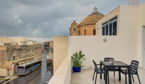 Penthouse Apartment