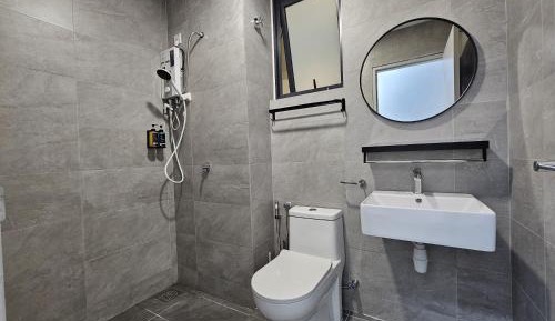 Three-Bedroom Apartment with Balcony