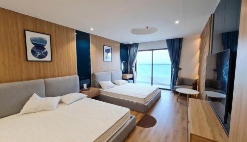 Studio Apartment with Balcony