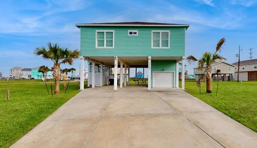 Three-Bedroom Holiday Home 