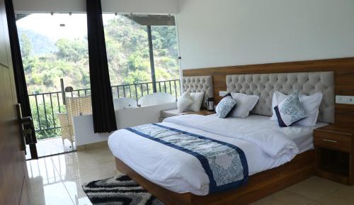 Triple Room with Mountain View