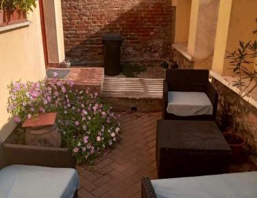 Three-Bedroom Apartment with Balcony