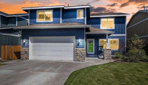 Three-Bedroom Holiday Home 