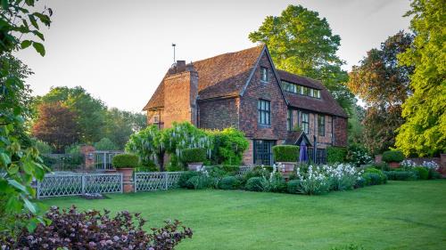 Eight-Bedroom House