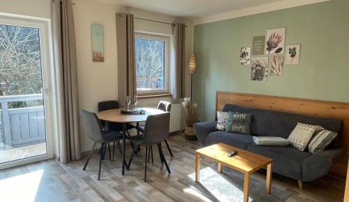 Apartment with Mountain View