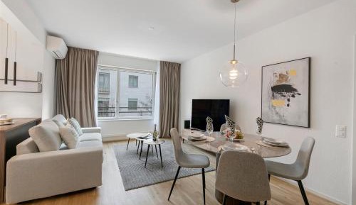 One-Bedroom Apartment with Terrace