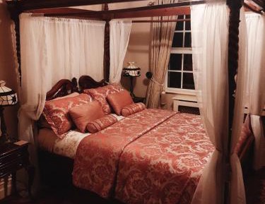 Double Room with Four Poster Bed