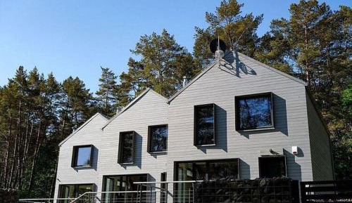 Three-Bedroom Holiday Home 
