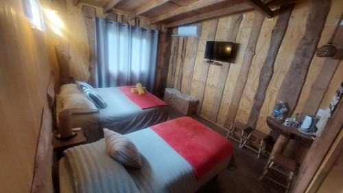 Twin Room with Private Bathroom