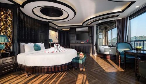 Royal suite  private balcony & jacuzzi - 2 Day and 1 Night