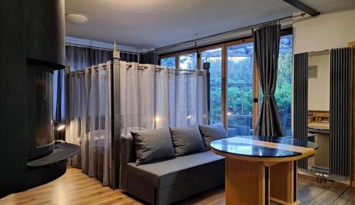 Apartment with Garden View