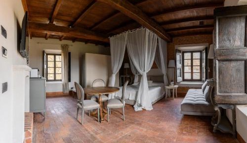 Queen Room with Garden View