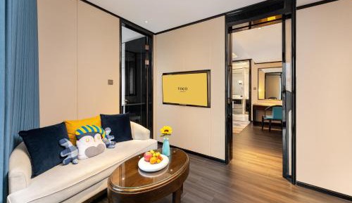 One-Bedroom King Suite with City View